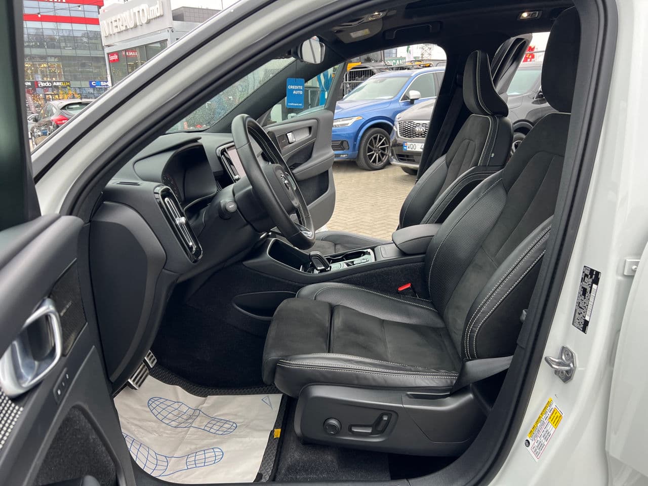 Volvo XC 40 2020 — Миниатюра 5