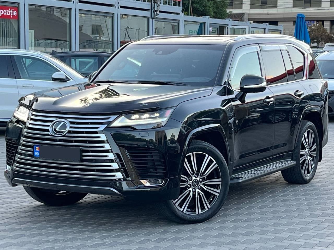 Lexus LX 500d 2022 — Миниатюра 3
