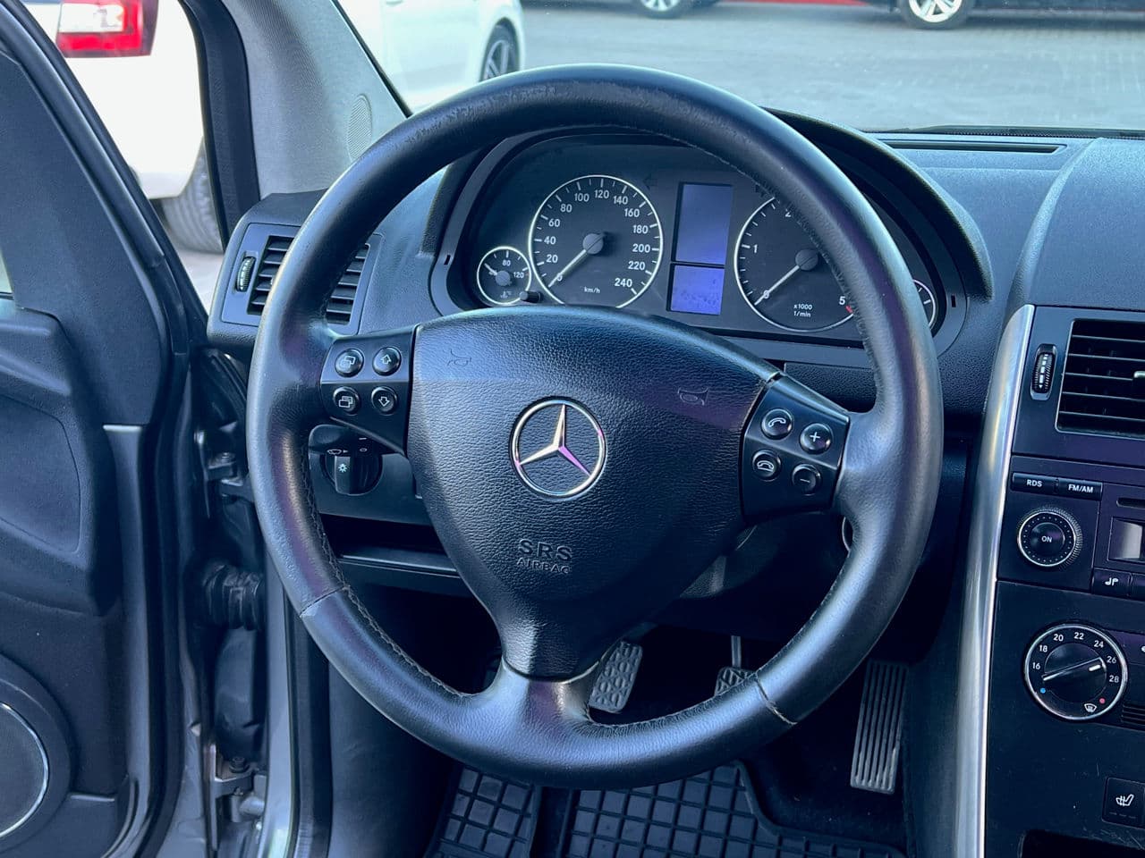 Mercedes A 180 2007 — Миниатюра 9