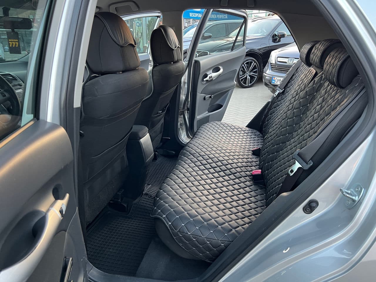 Toyota Auris 2012 — Миниатюра 12