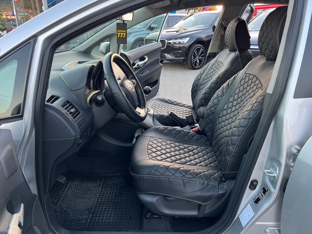 Toyota Auris 2012 — Миниатюра 5
