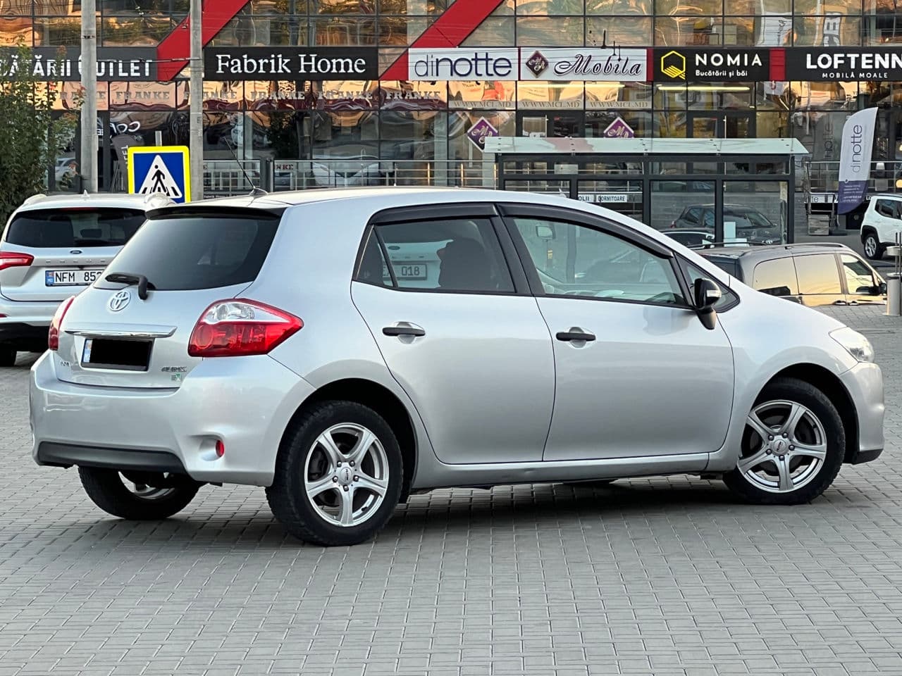 Toyota Auris 2012 — Миниатюра 3
