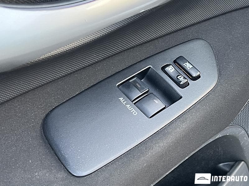 Toyota Auris 2012 — Миниатюра 17