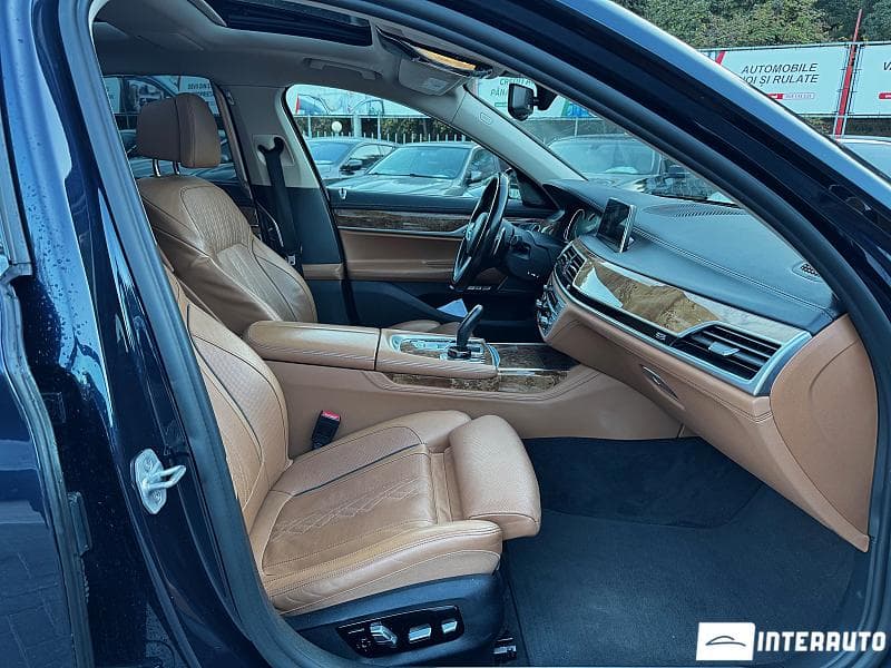 BMW 740e 2017 — Миниатюра 14