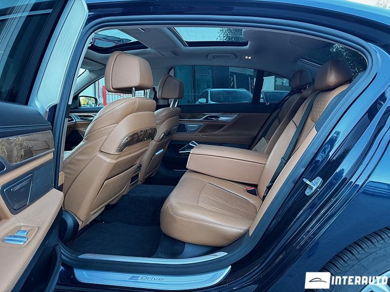 BMW 740e 2017 — Миниатюра 6
