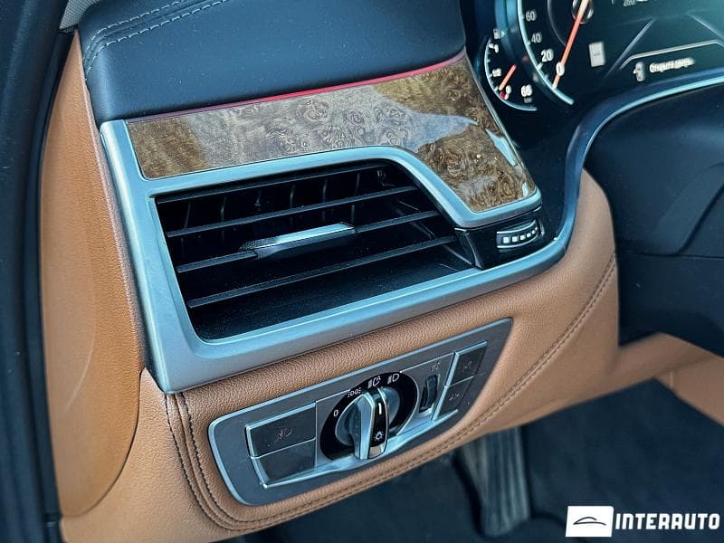 BMW 740e 2017 — Миниатюра 24