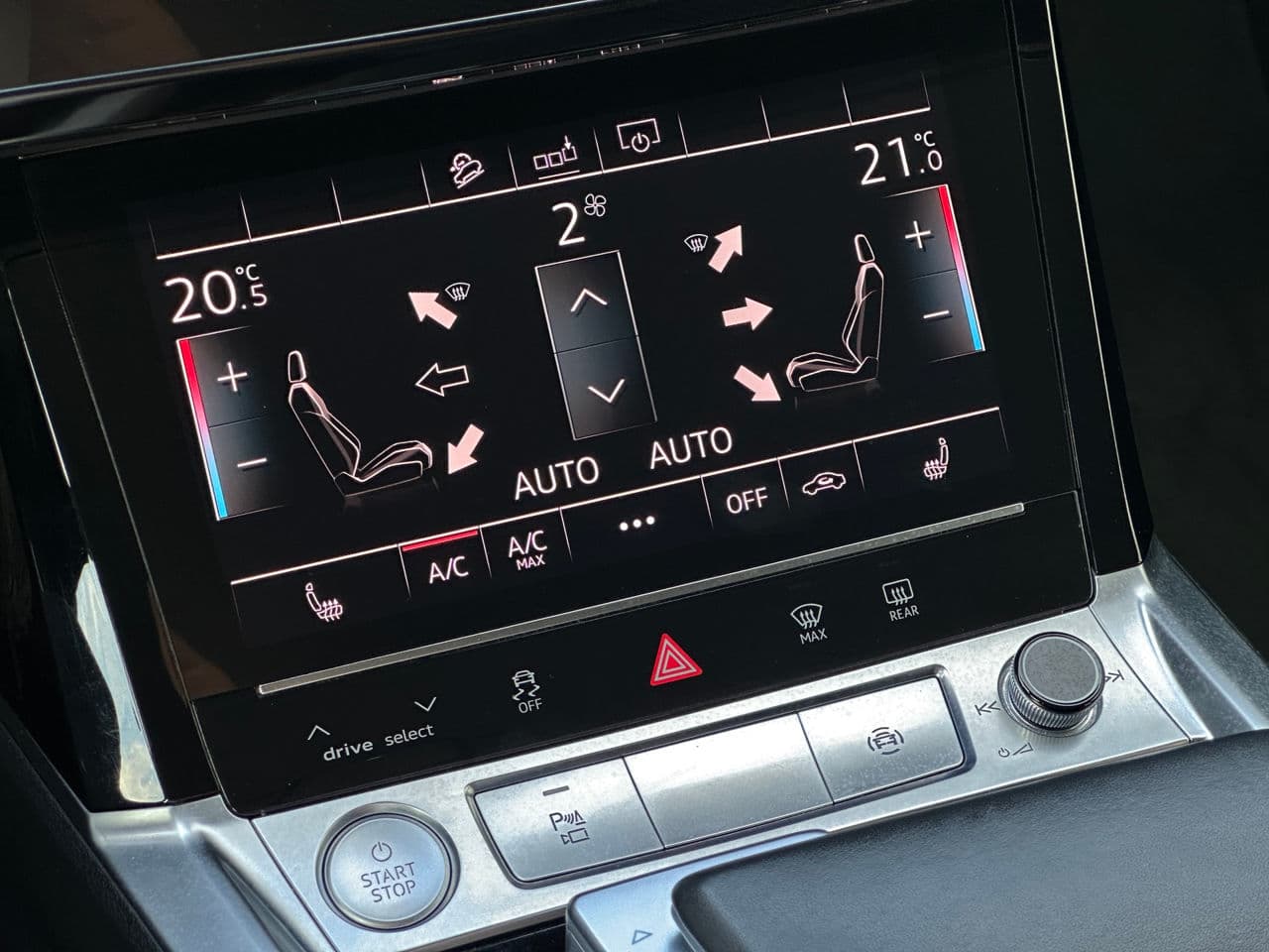 Audi E-tron 2020 — Миниатюра 11