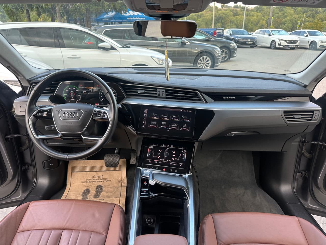 Audi E-tron 2020 — Миниатюра 6