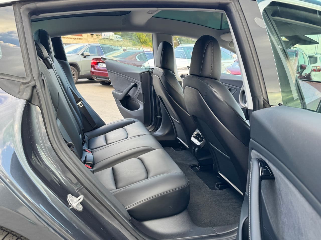 Tesla Model 3 2019 — Миниатюра 12