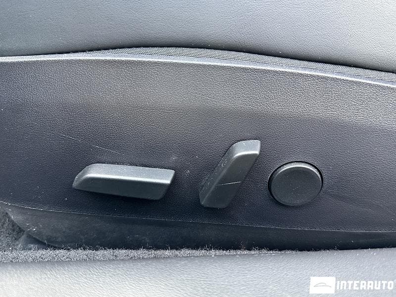 Tesla Model 3 2019 — Миниатюра 16