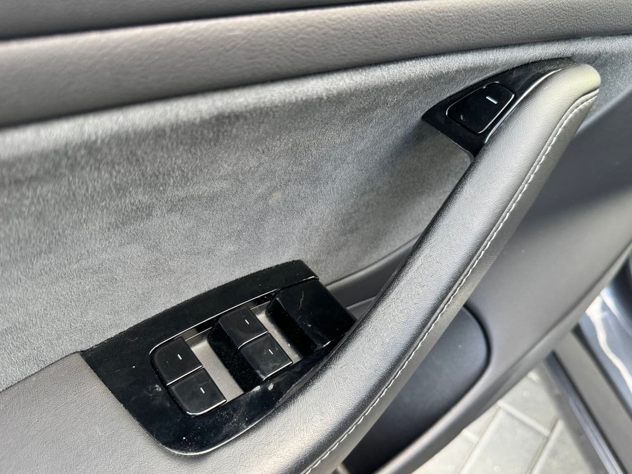 Tesla Model 3 2019 — Миниатюра 15