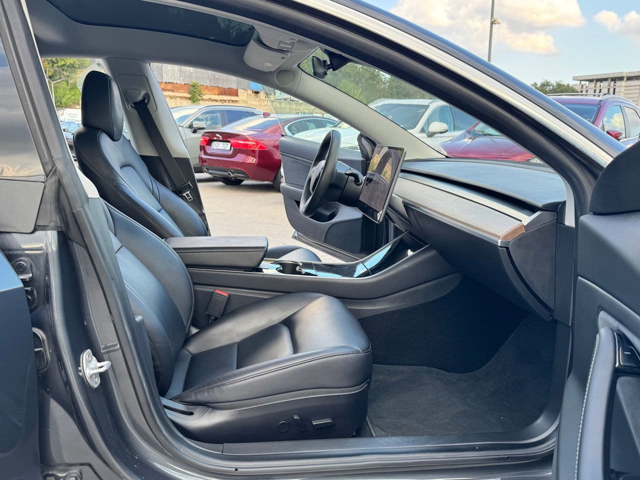 Tesla Model 3 2019 — Миниатюра 13