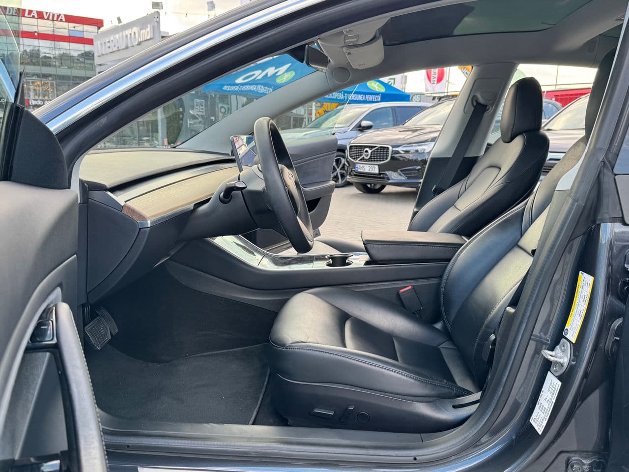 Tesla Model 3 2019 — Миниатюра 5