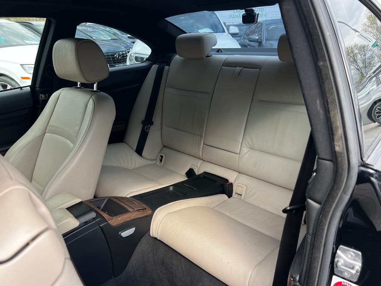 2011 BMW 318 — Miniatură 8