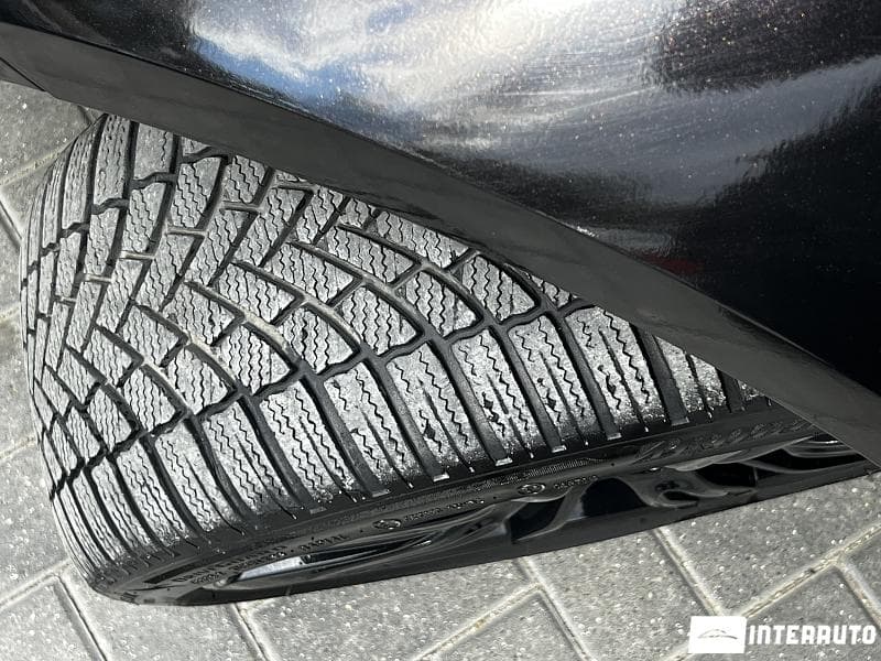 2011 BMW 318 — Miniatură 15