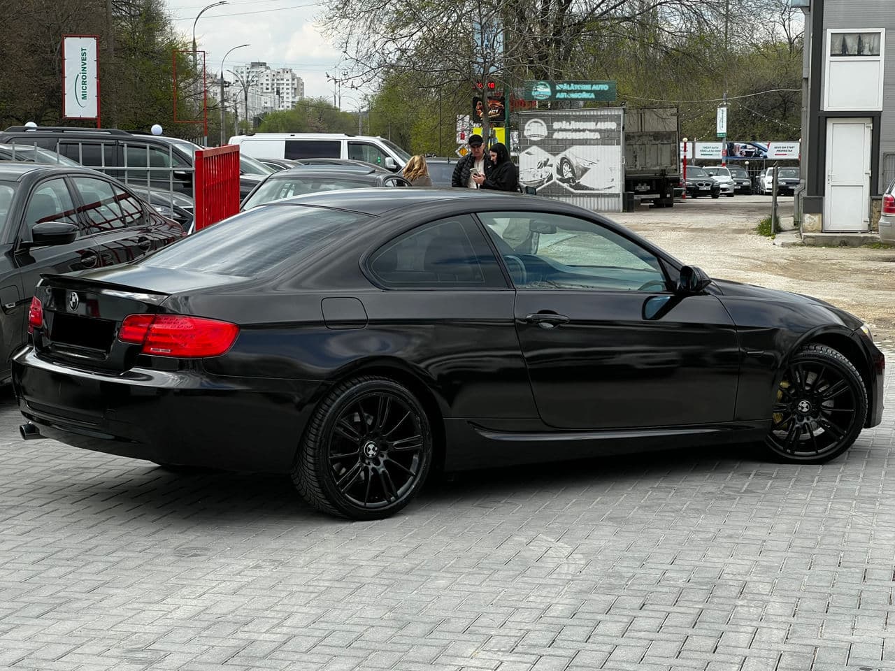 2011 BMW 318 — Miniatură 2