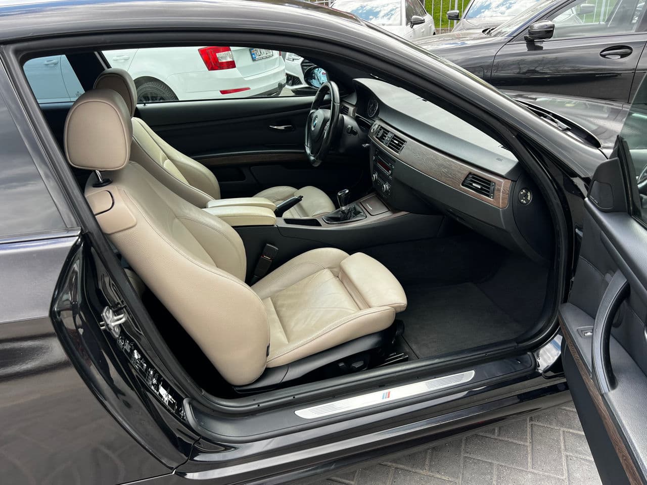 2011 BMW 318 — Miniatură 7