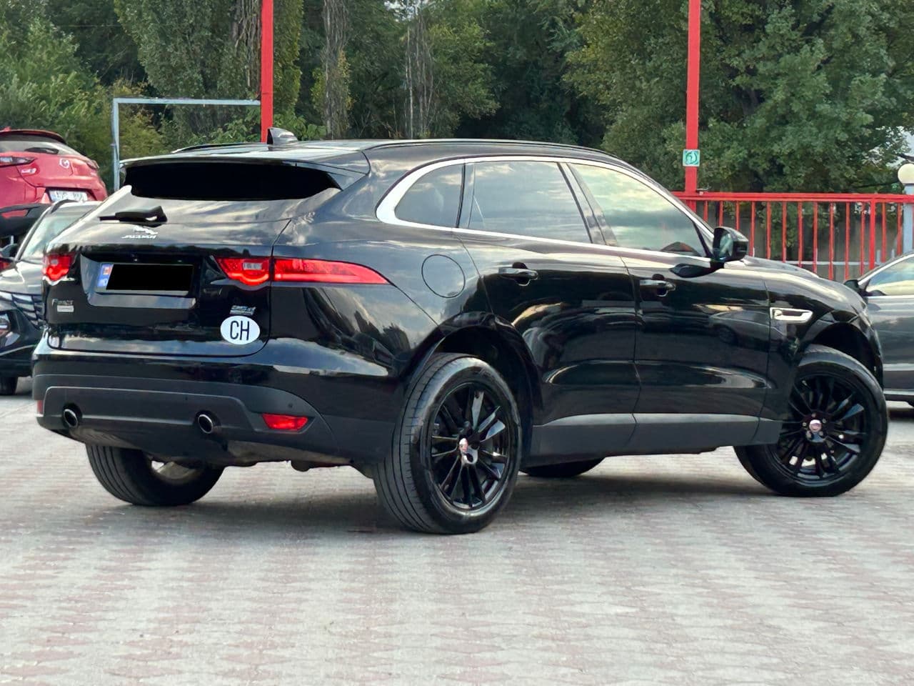 Jaguar F-Pace 2017 — Миниатюра 3