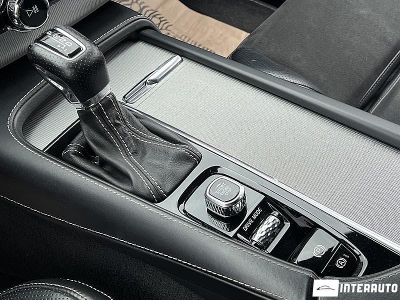 Volvo XC 90 2018 — Миниатюра 13