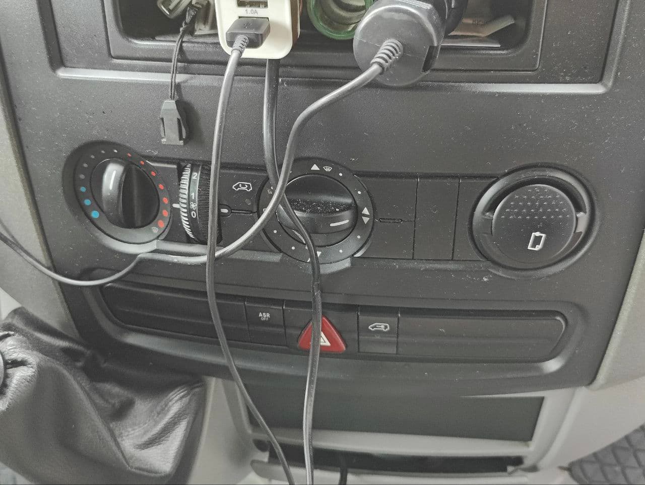 Volkswagen Crafter 2010 — Миниатюра 12
