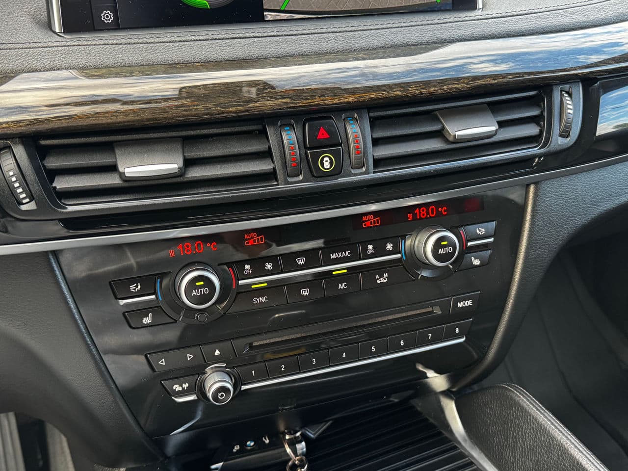 2019 BMW X6 3.0D — Miniatură 14