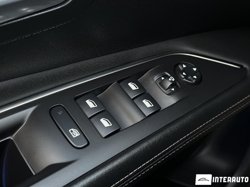 Peugeot 3008 2020 — Миниатюра 9
