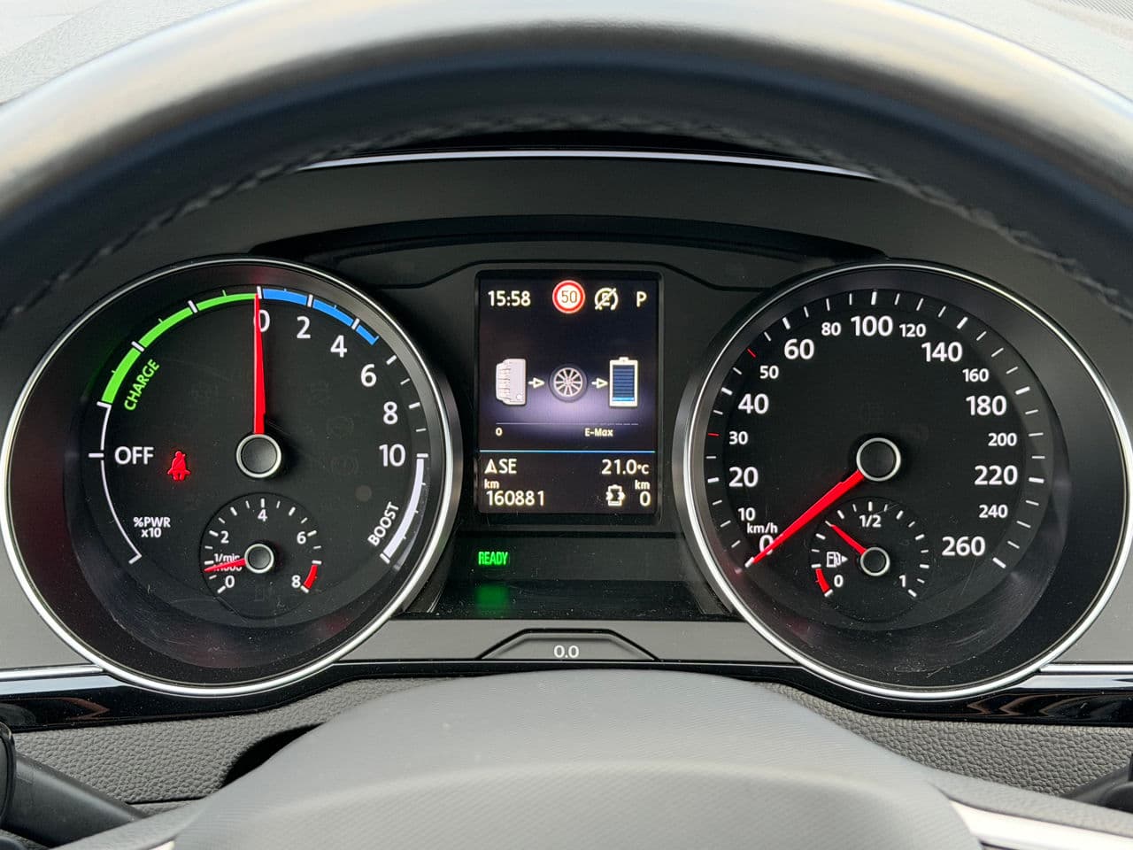 Volkswagen Passat GTE 2020 — Миниатюра 12