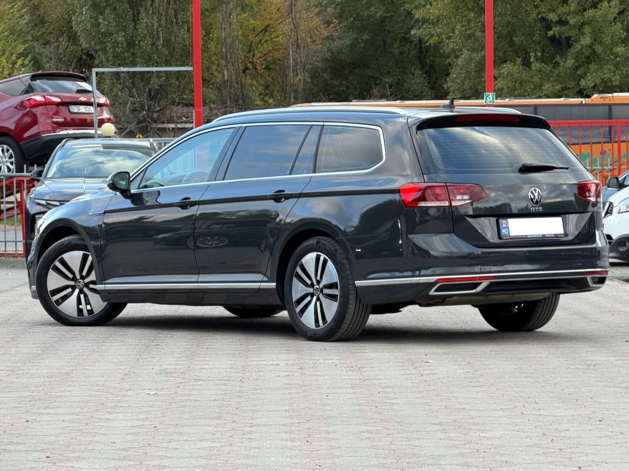 Volkswagen Passat GTE 2020 — Миниатюра 3