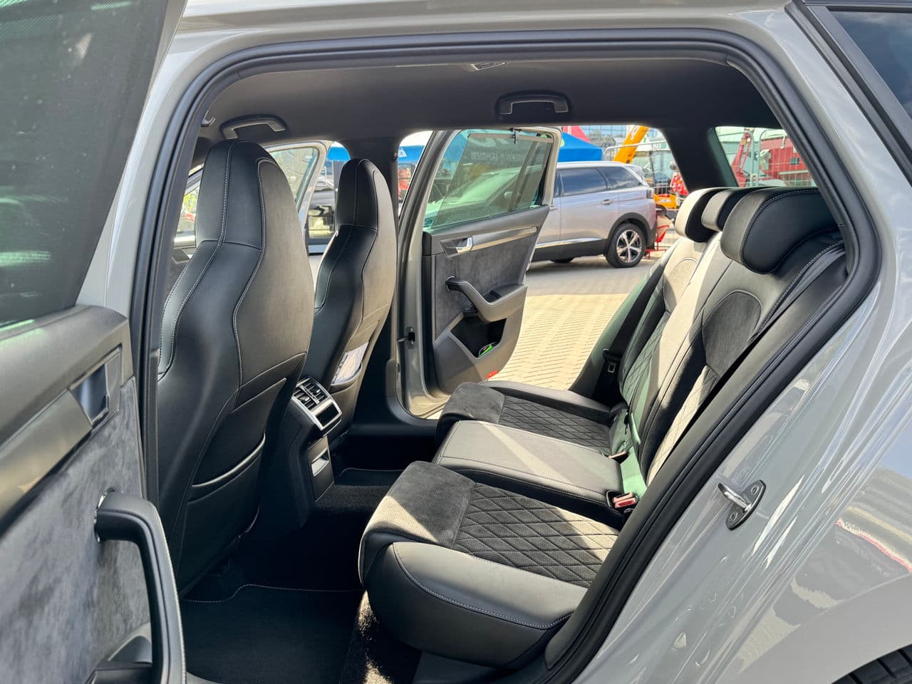 Skoda Superb 2021 — Миниатюра 13