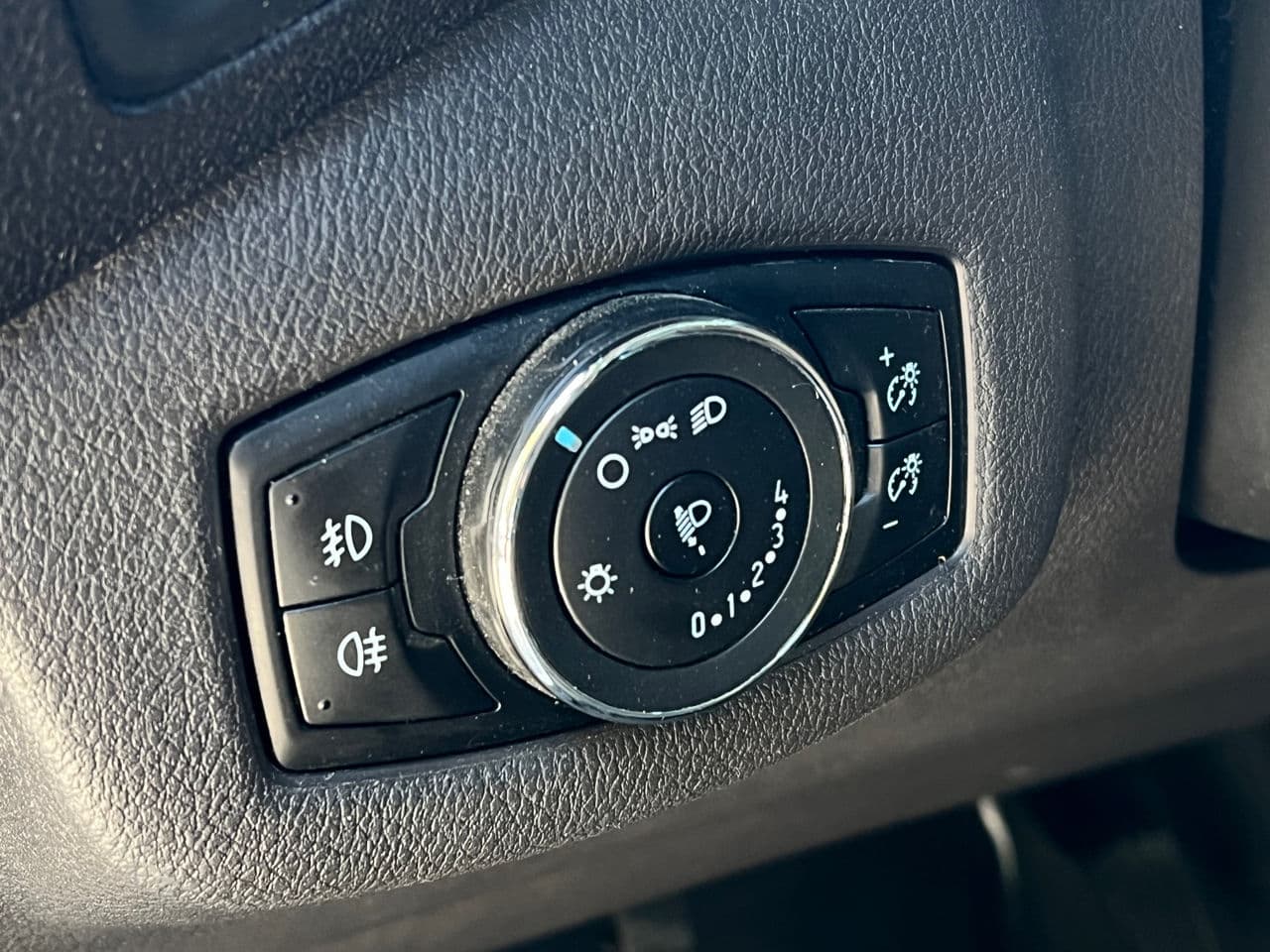 Ford Transit Connect 2015 — Миниатюра 7
