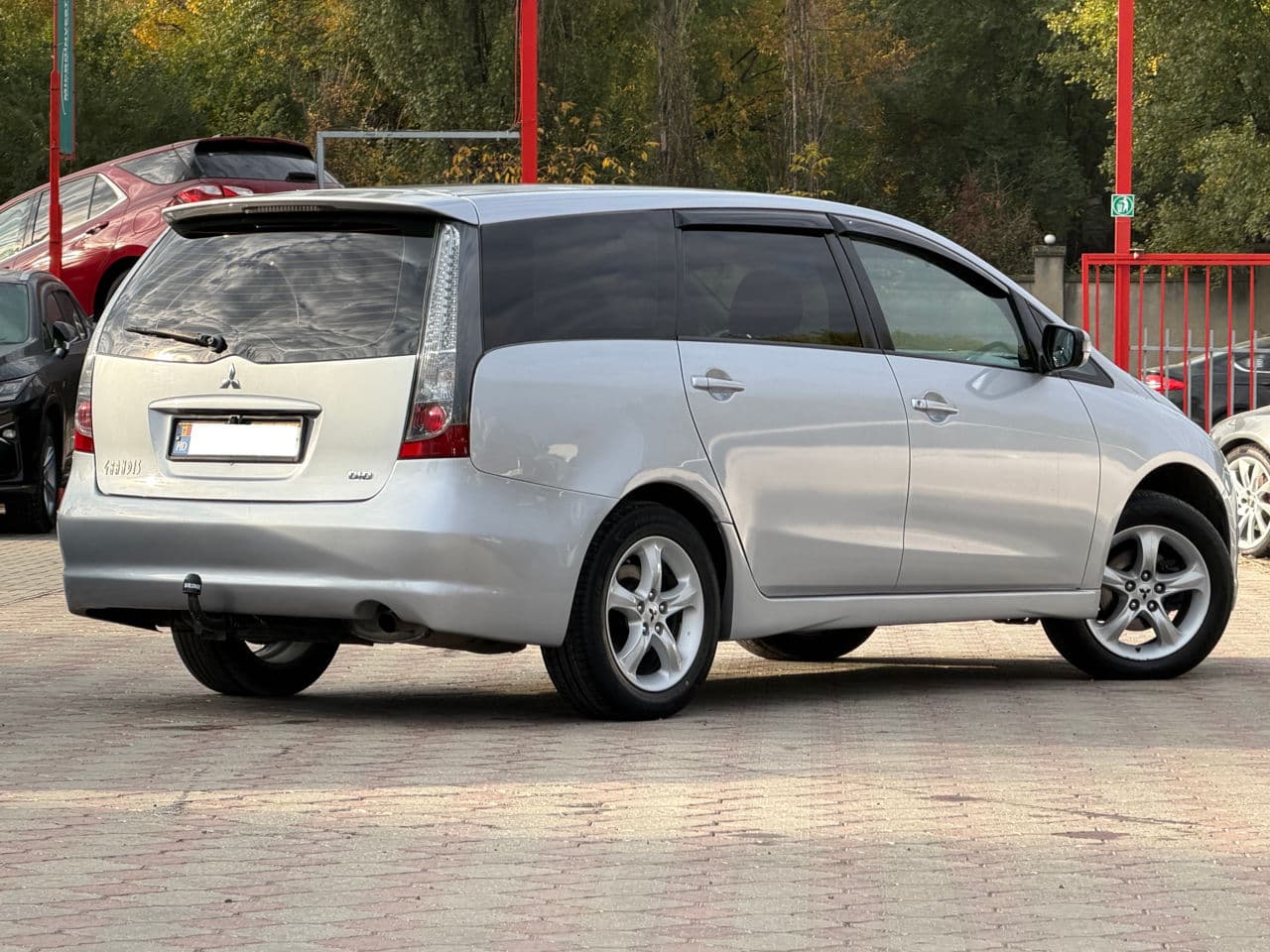 Mitsubishi Grandis 2005 — Миниатюра 2