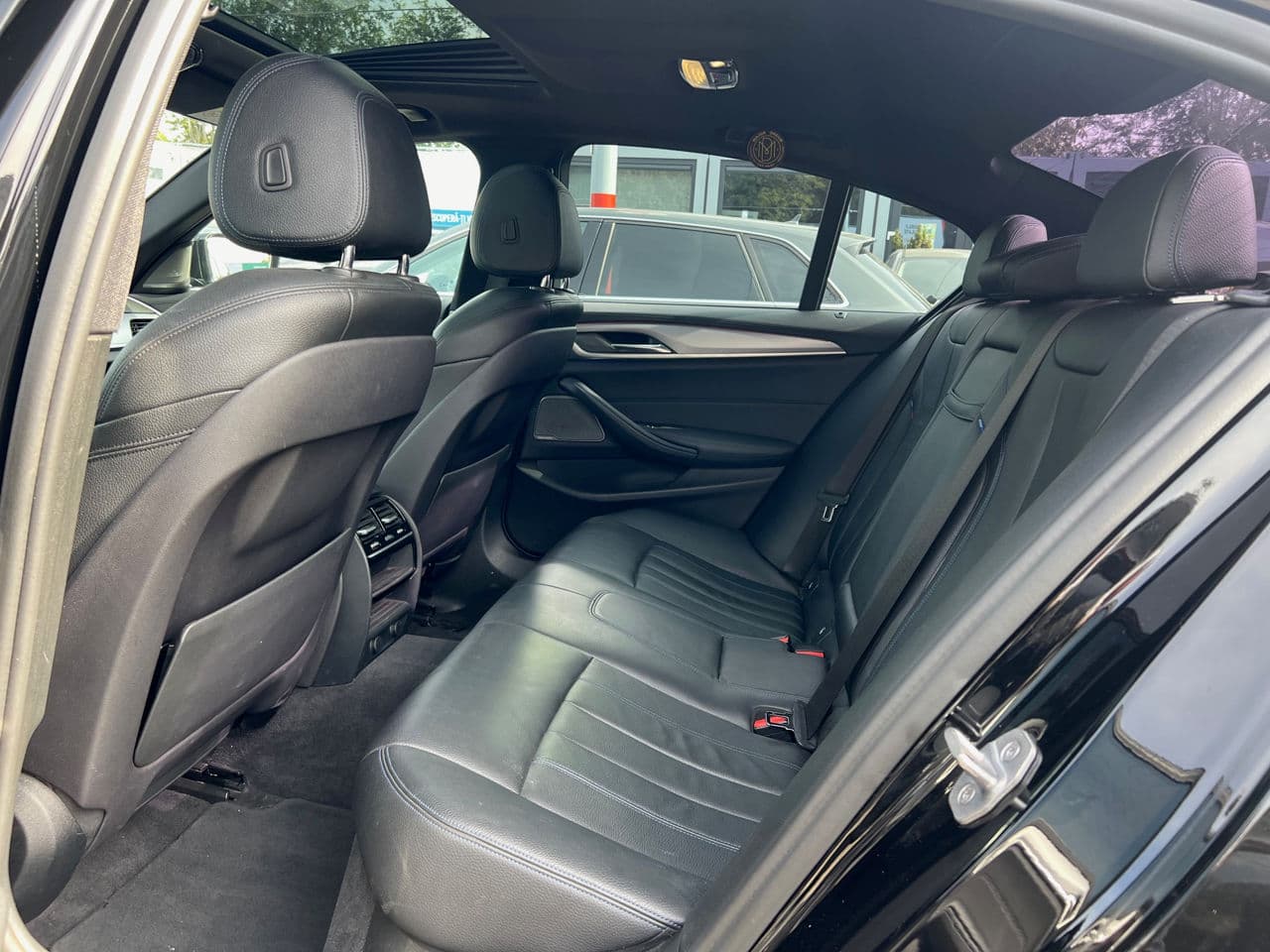 BMW 520 2017 — Миниатюра 18