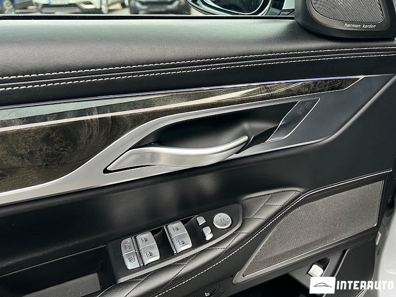 BMW 745e 2019 — Миниатюра 6