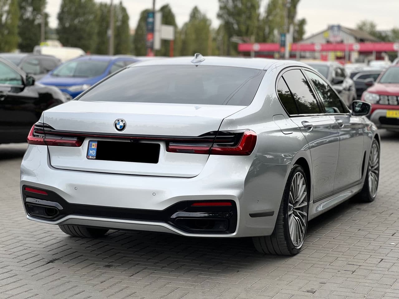 BMW 745e 2019 — Миниатюра 2