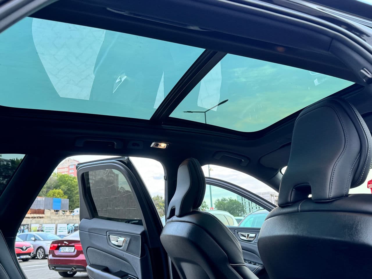 Volvo XC 60 2019 — Миниатюра 16