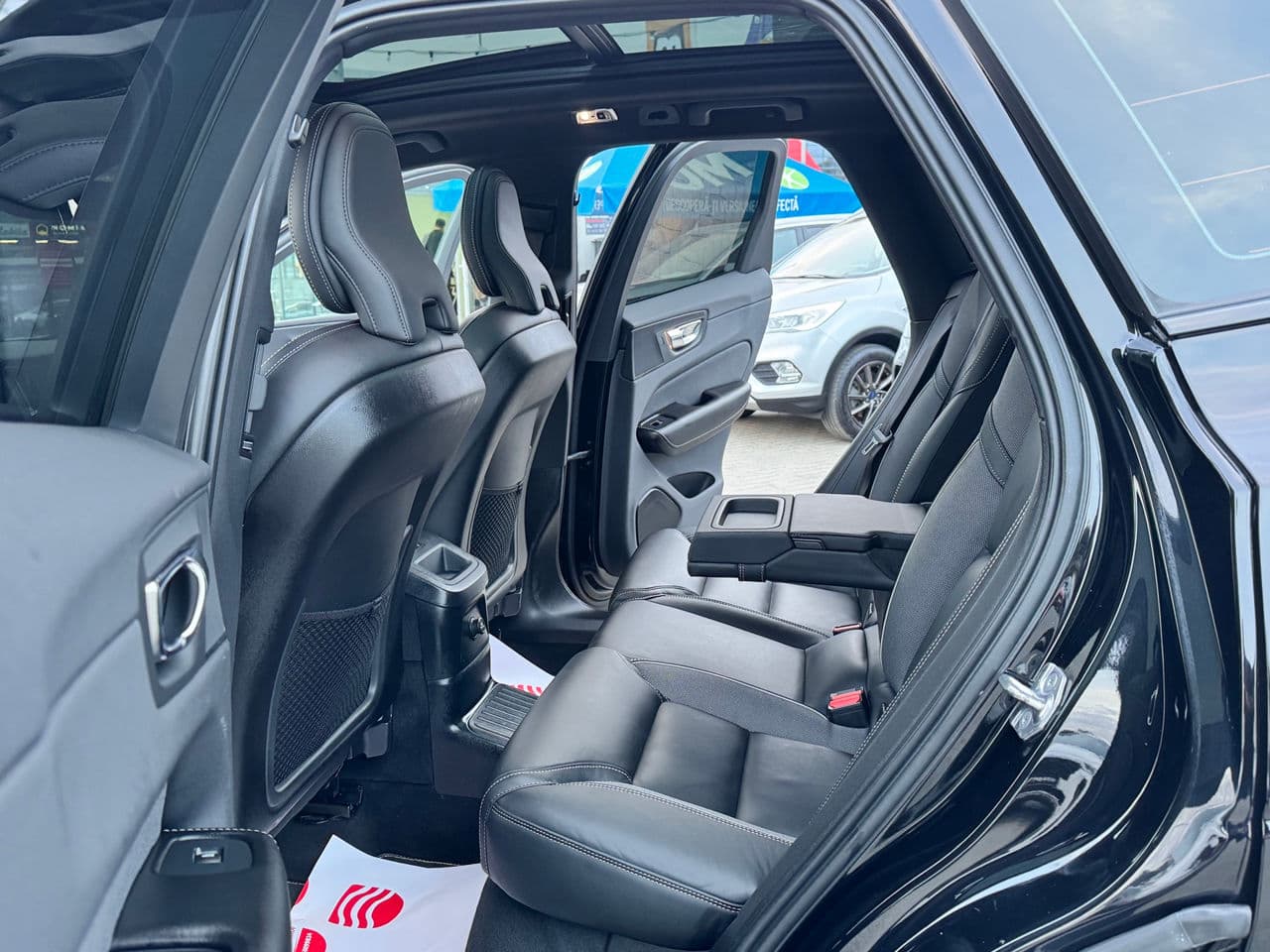 Volvo XC 60 2019 — Миниатюра 15