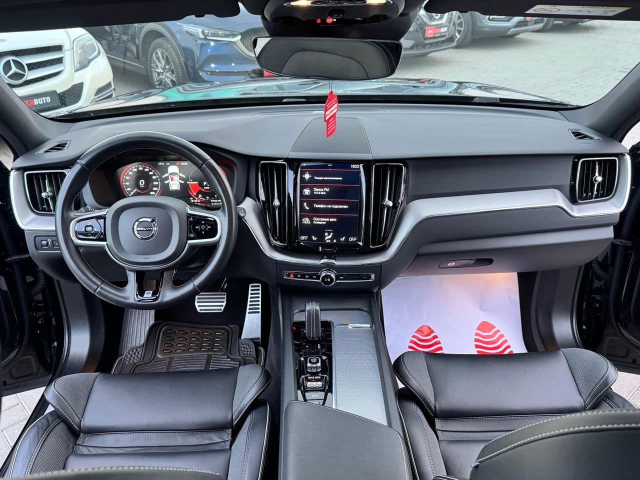 Volvo XC 60 2019 — Миниатюра 6