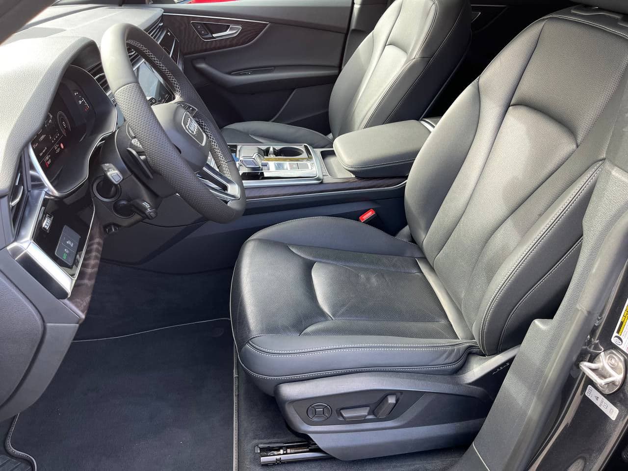 2020 Audi Q8 — Miniatură 7