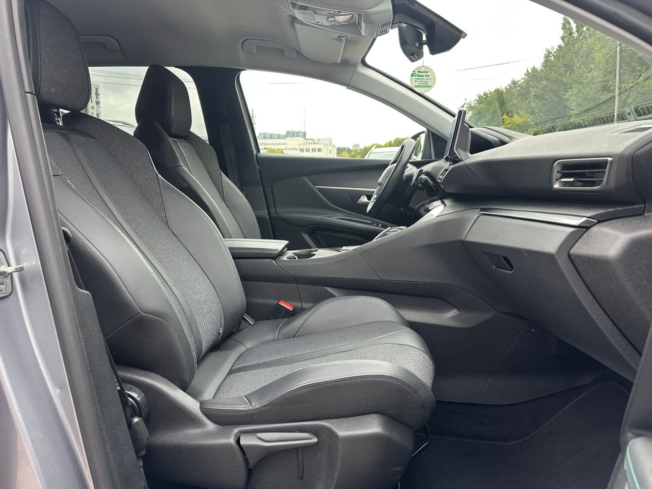 Peugeot 3008 2021 — Миниатюра 18