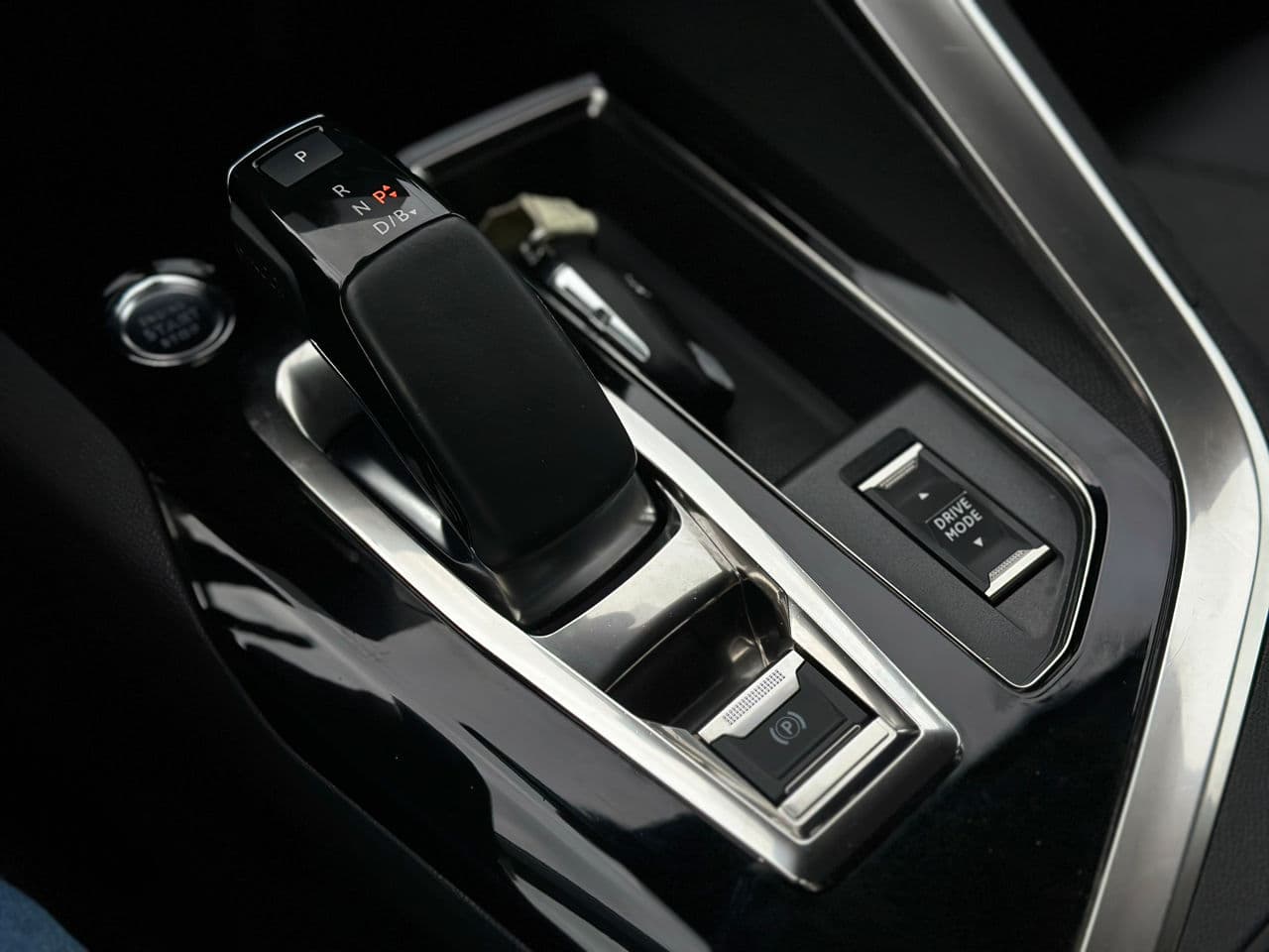 Peugeot 3008 2021 — Миниатюра 10