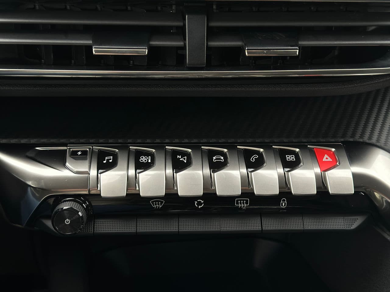 Peugeot 3008 2021 — Миниатюра 15