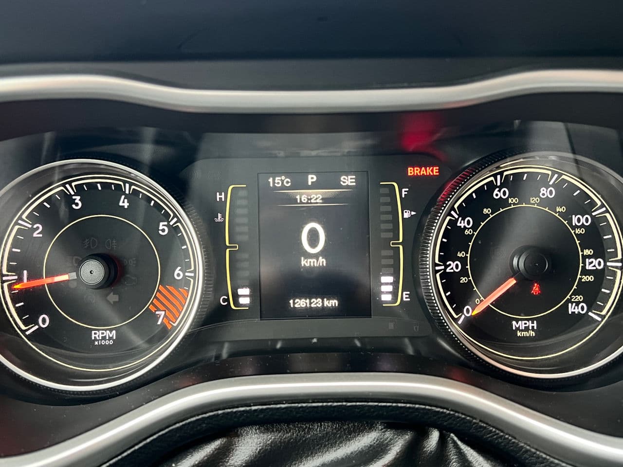Jeep Cherokee 2014 — Миниатюра 10