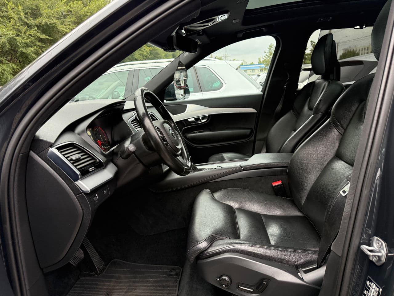 Volvo XC 90 2016 — Миниатюра 5
