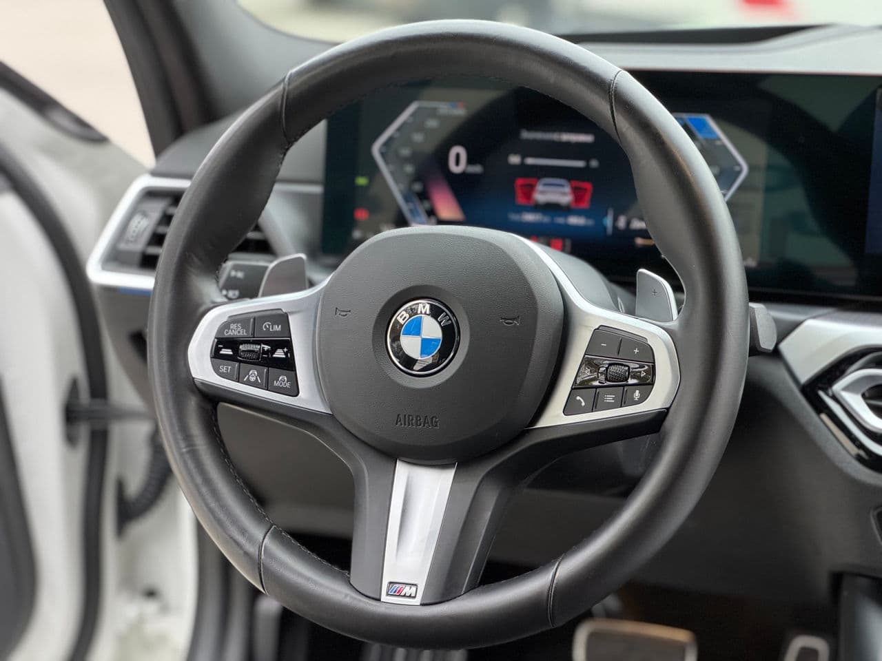 BMW 320 2024 — Миниатюра 10