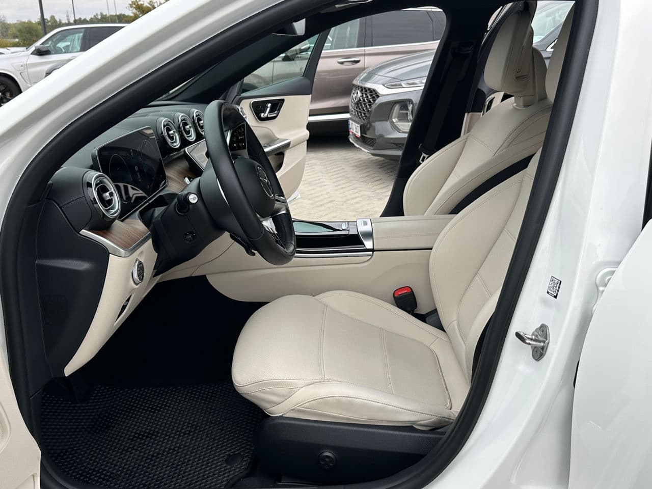 Mercedes C 180 2023 — Миниатюра 5