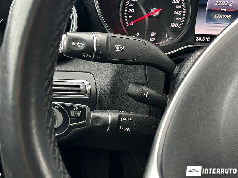 Mercedes C 350e 2018 — Миниатюра 12