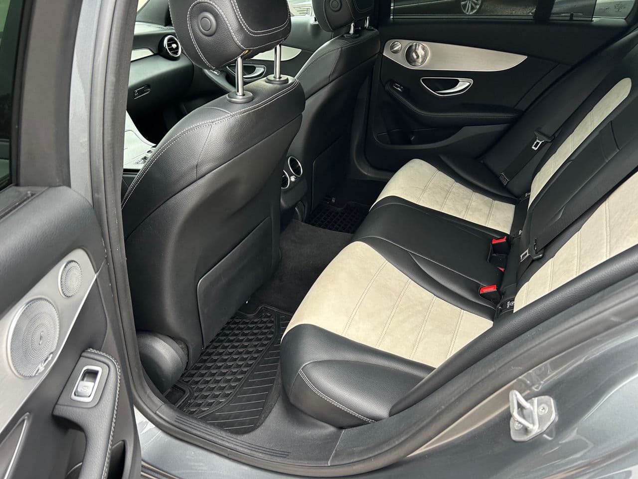 Mercedes C 350e 2018 — Миниатюра 20