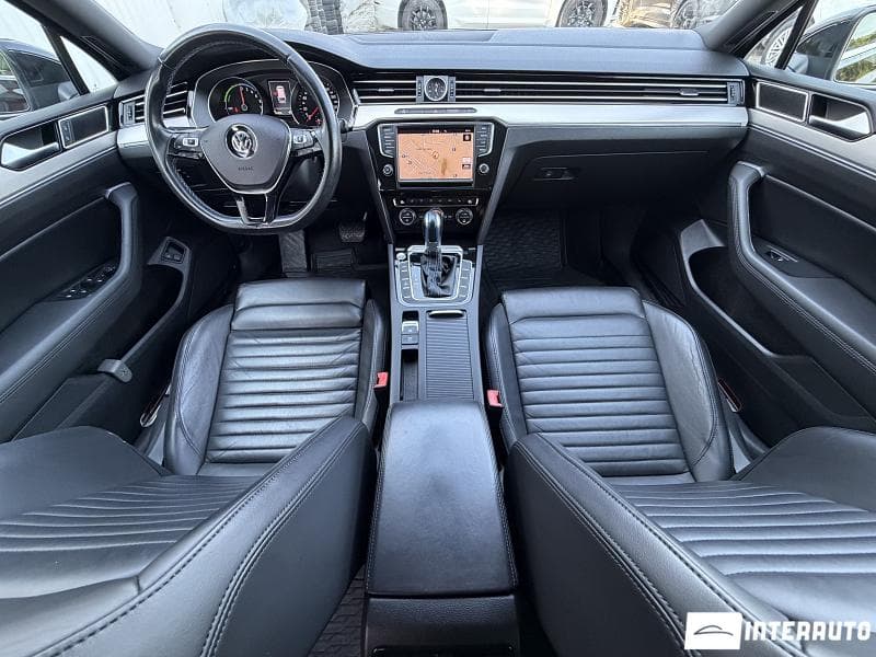 Volkswagen Passat GTE 2015 — Миниатюра 11