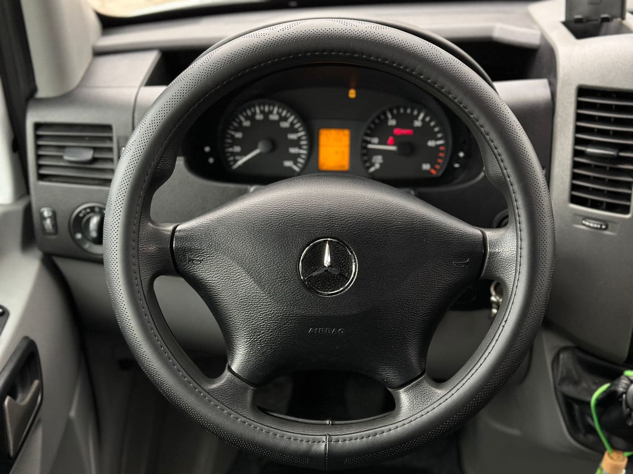 Mercedes Sprinter 2018 — Миниатюра 9