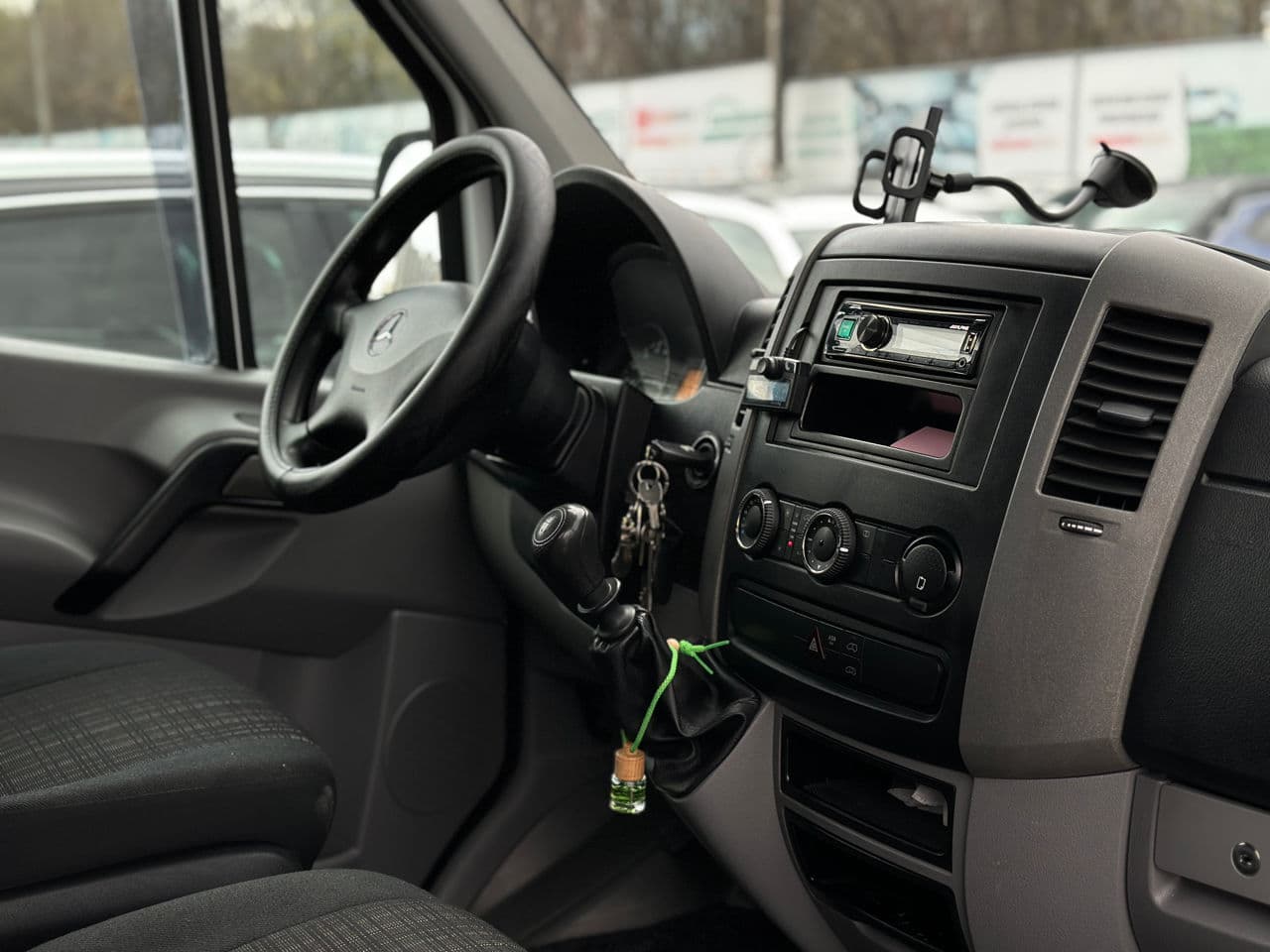 Mercedes Sprinter 2018 — Миниатюра 14